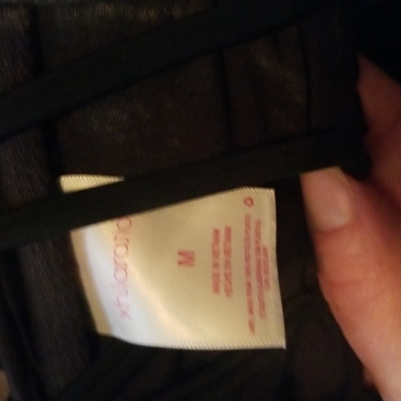 Bikini Tops - Picture 5 of 6